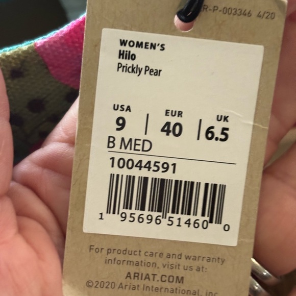 NWT Ariat Women's Hilo Prickly Pear Cactus Floral Slip-On Shoes Size 9 - Picture 4 of 9